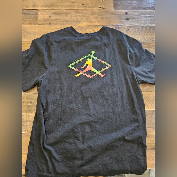 EUC - Jordan Tee (XL) - Picture 3 of 3